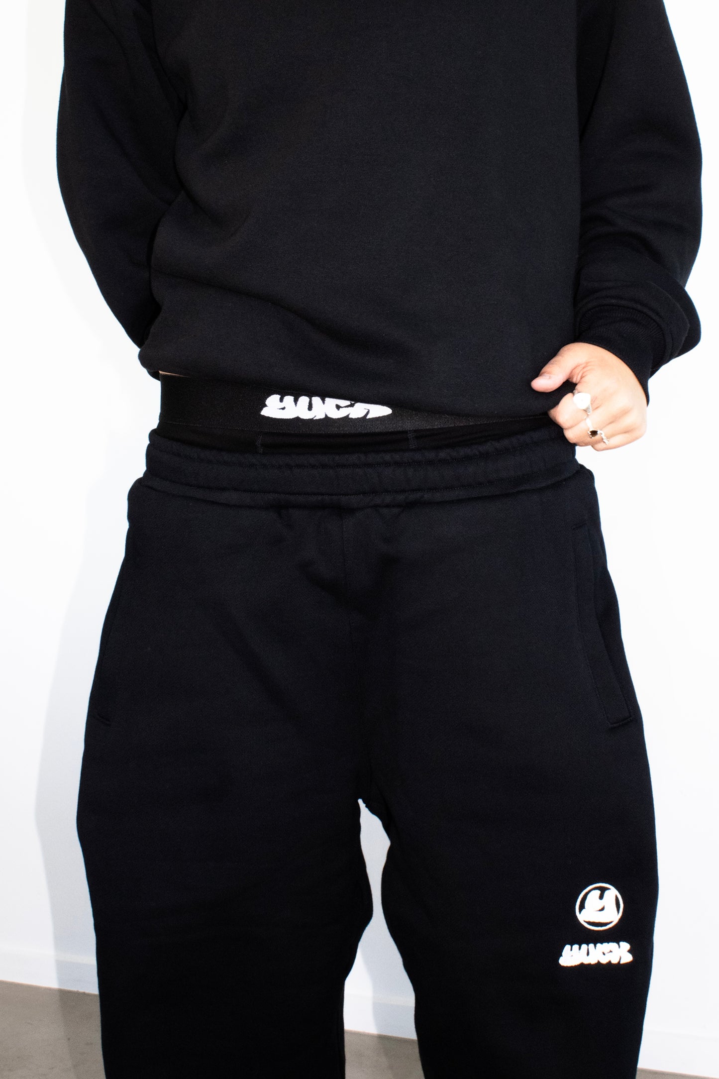 ALL-DAY SWEATS BLACK